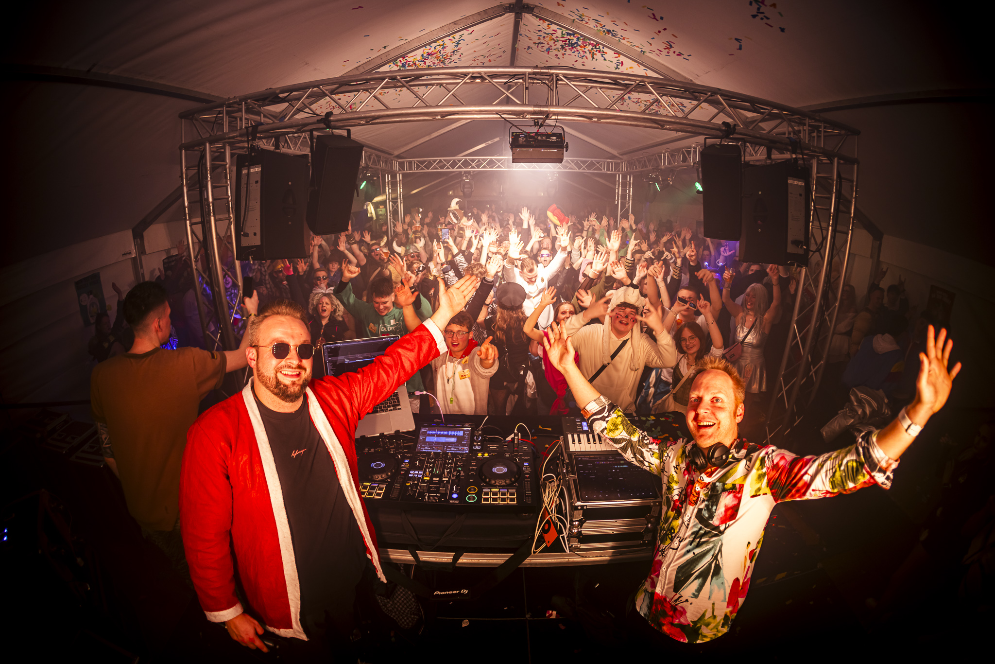 Die magische Welt des Karneval-DJs: Feiern mit dem richtigen Beat