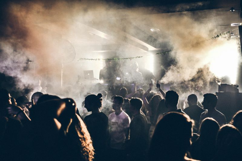 Die pulsierende Clubszene in Deutschland: Wo die Nacht zum Tag wird
