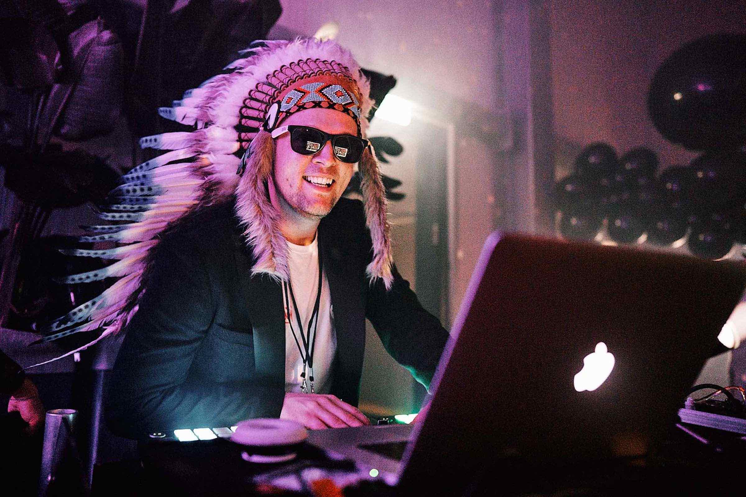 Den perfekten Soundtrack finden: Discjockey buchen für Ihre Veranstaltung