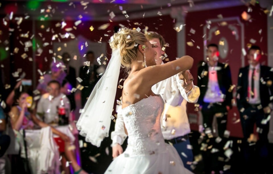 Der perfekte DJ für Ihre Hochzeit: Musikalische Gestaltung für den großen Tag