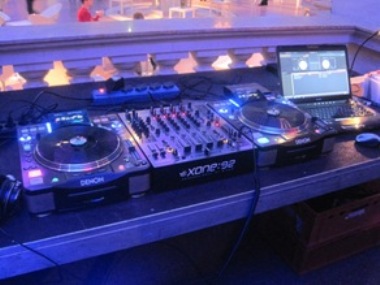 dj für club gesucht