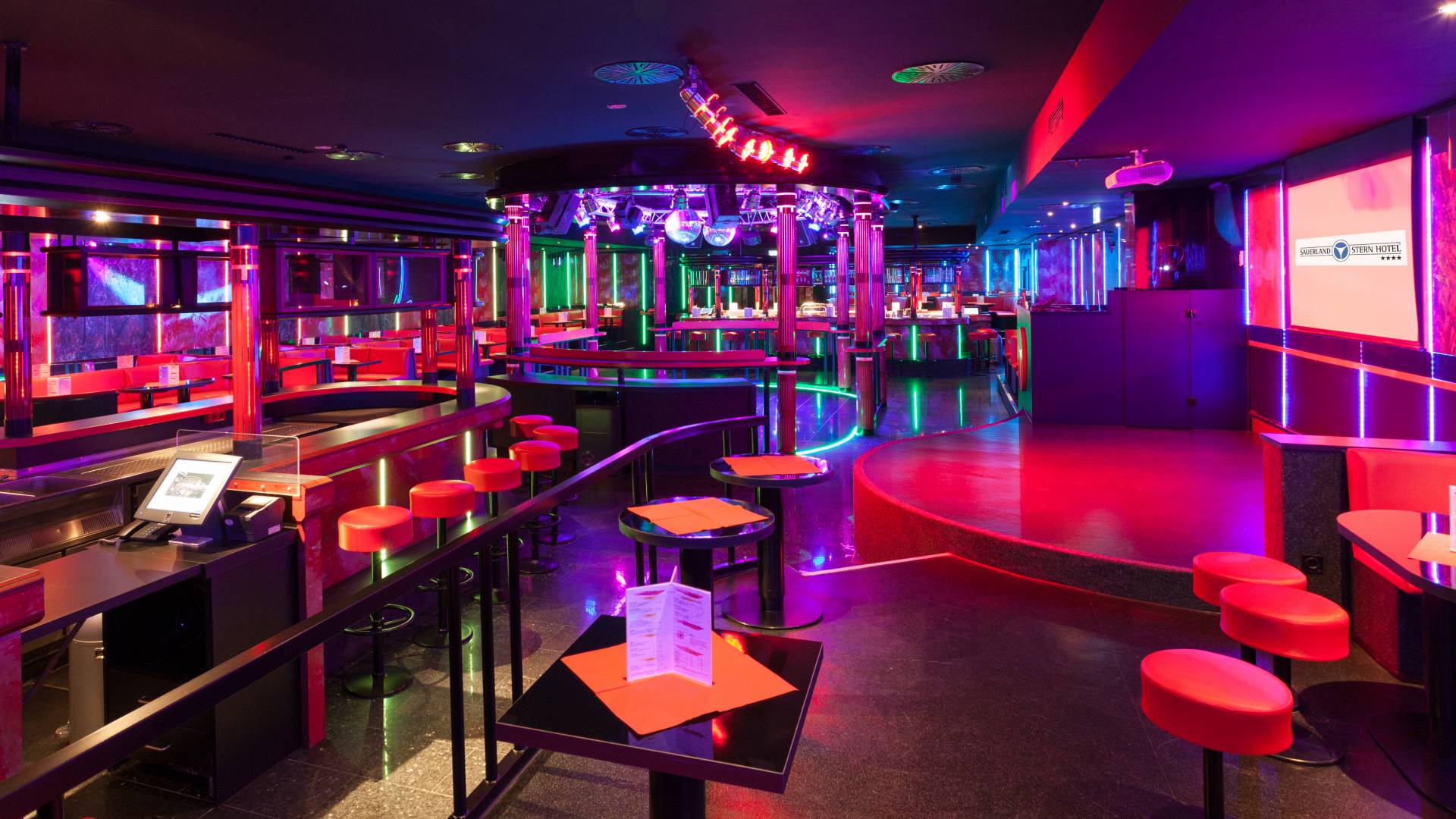 Der perfekte Soundtrack für Ihr Event: DJ Sauerland bringt die Party ins Rollen