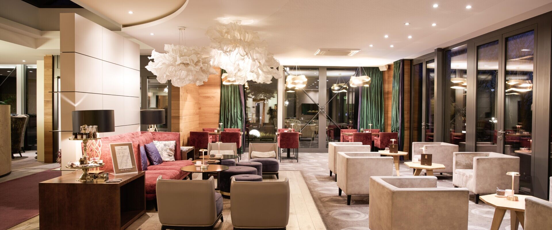 Die perfekte Symbiose: Bar und Lounge – Genuss und Entspannung vereint