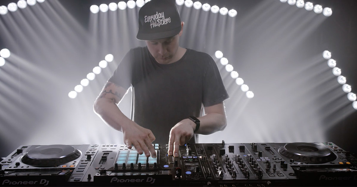 dj's performance