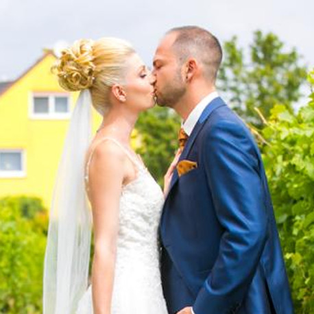 Durchschnittliche Hochzeit DJ Kosten: Was Sie für Ihre Feier erwarten können